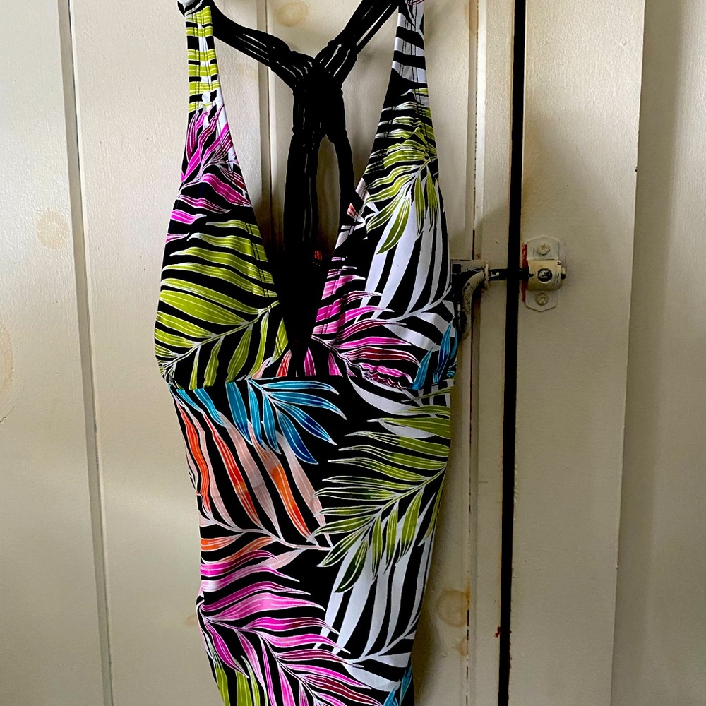 Multicolored swim tanktini top by Apt 9